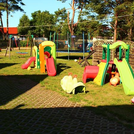 Ferienhaus Holiday Home Domki Raj Jarosławiec Exteriör bild