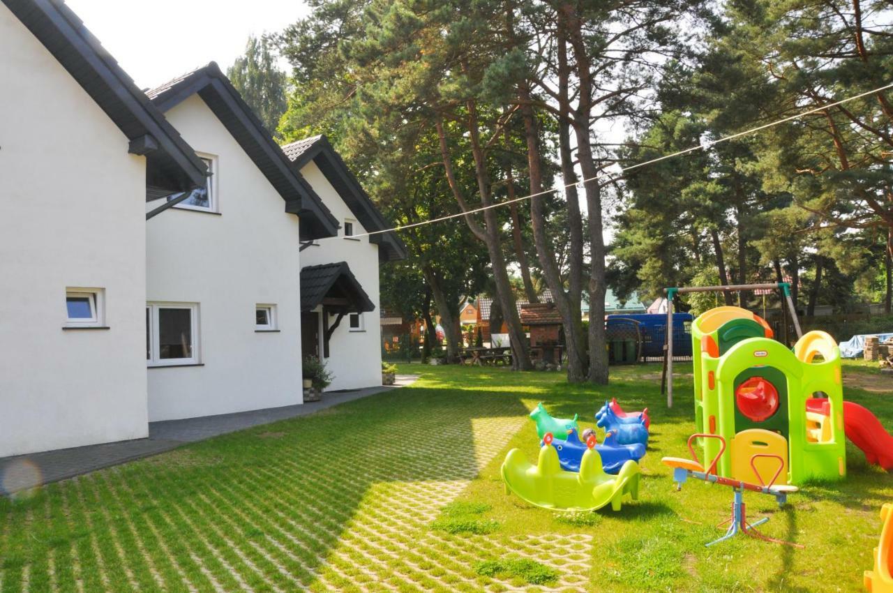 Ferienhaus Holiday Home Domki Raj Jarosławiec Exteriör bild