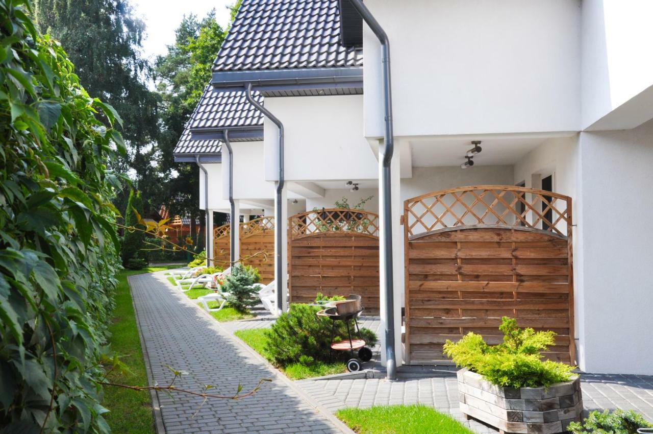 Ferienhaus Holiday Home Domki Raj Jarosławiec Exteriör bild